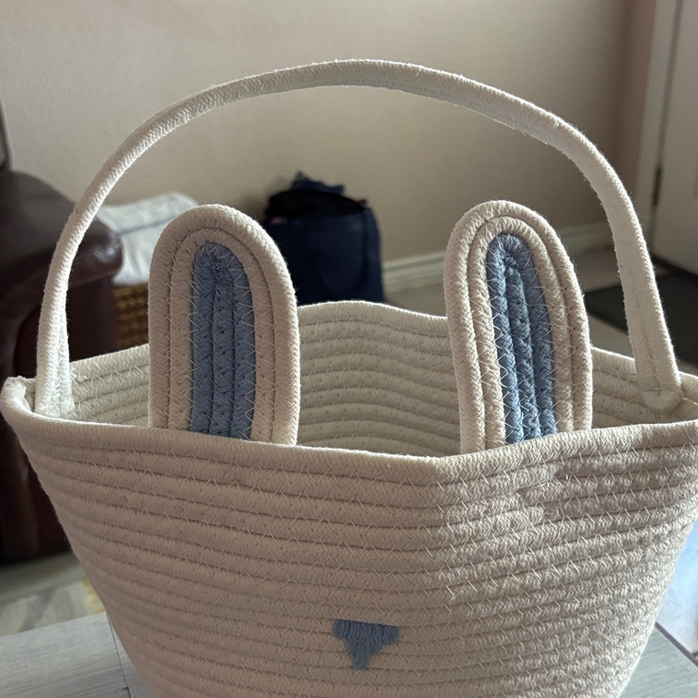 Cream and Light Blue Bunny Rope Basket - Kids Accessories-Large NWOT - Picture 3 of 3